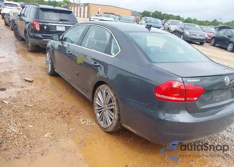 2014 Volkswagen Passat 1.8T Sport z USA, uszkodzony, nr VIN 1VWBT7A39EC097705